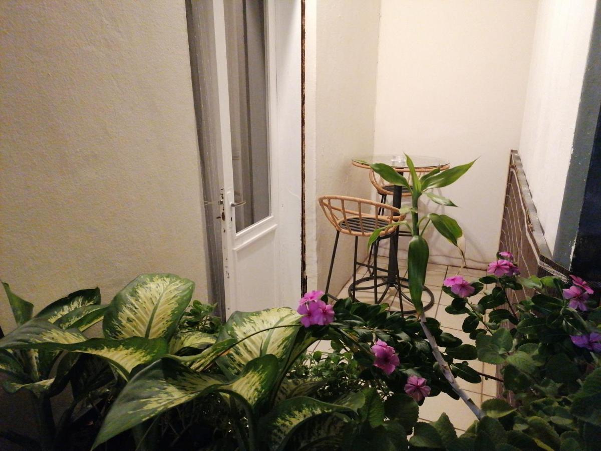 Jolie Chambre Climatisee Avec Balcon Chez L'Habitant Saint Pierre Exterior foto